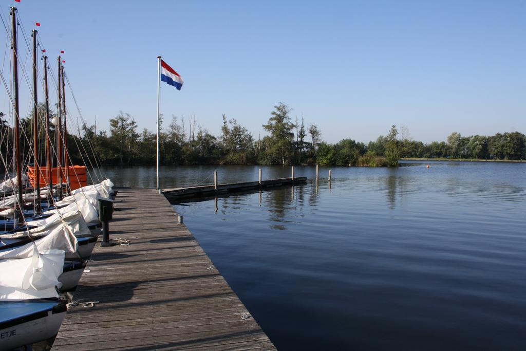 Holiday Home De Zuwe - Loosdrecht Kortenhoef Номер фото